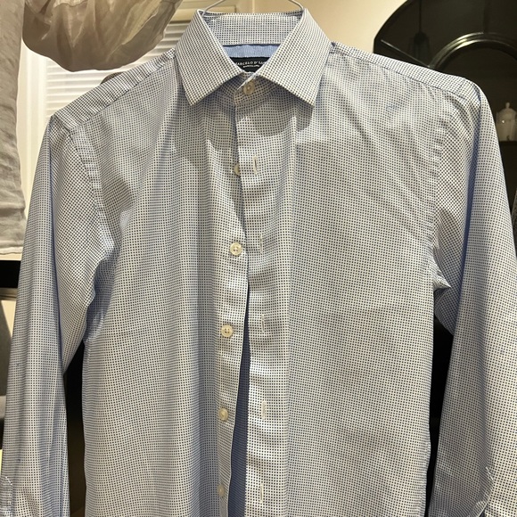 4 boys dress shirts - Picture 4 of 5
